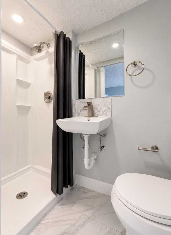 173 W 16th St - Photo 7 of 7