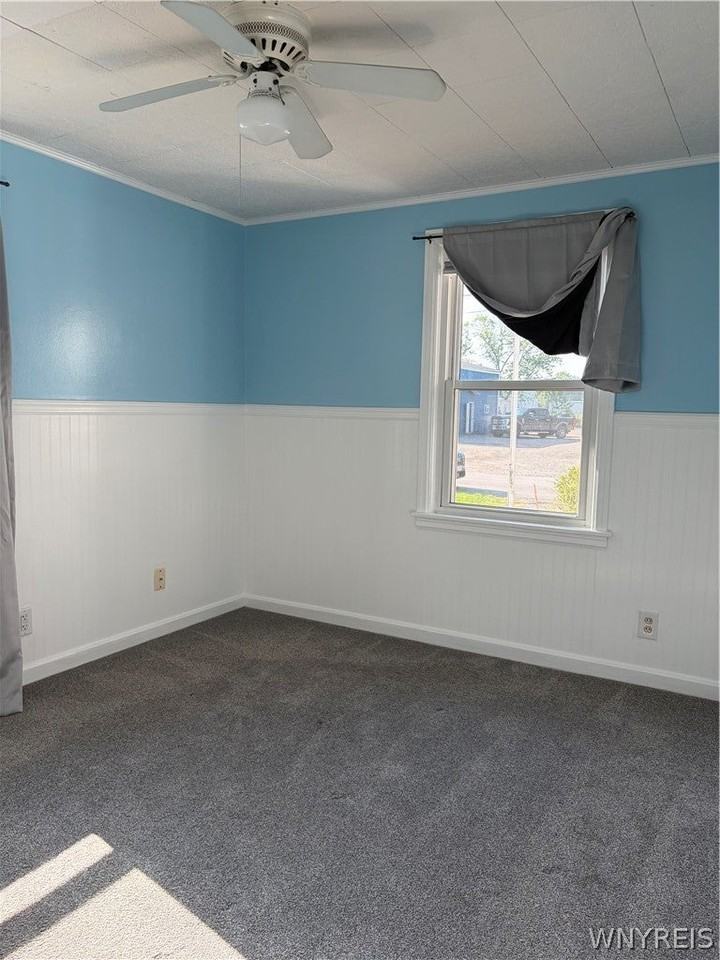 766 Harding Ave - Photo 4 of 13