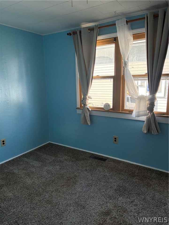 766 Harding Ave - Photo 6 of 13