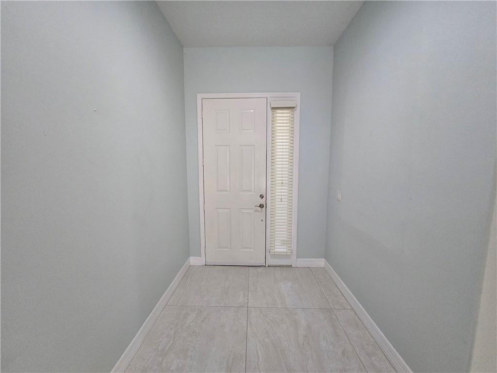 739 S Ocracoke Sq Sw - Photo 2 of 34