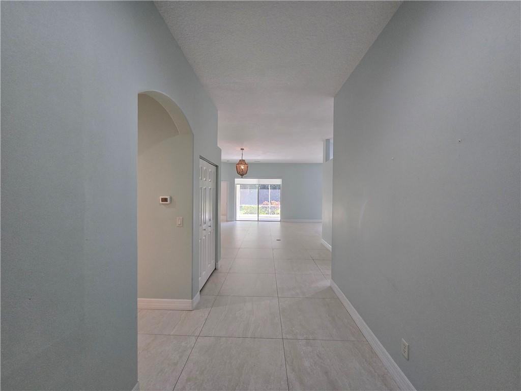 739 S Ocracoke Sq Sw - Photo 3 of 34