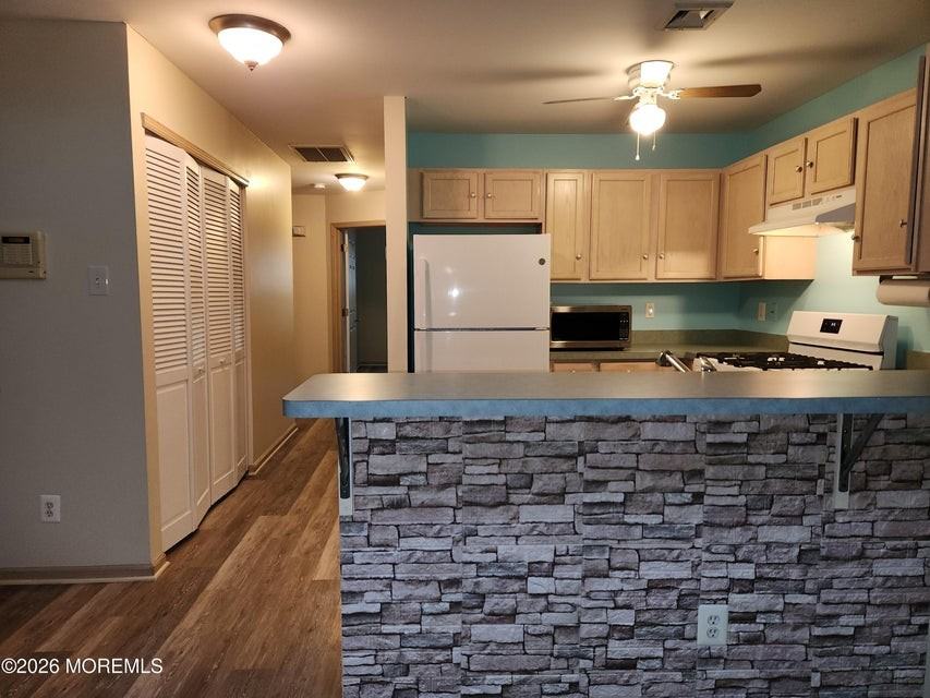 21 Timberline Dr - Photo 5 of 24