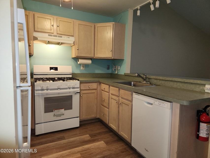 21 Timberline Dr - Photo 7 of 24