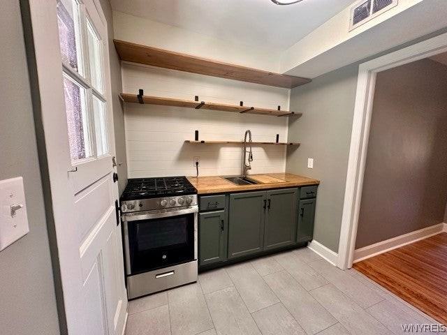 3901 Main St - Photo 3 of 26