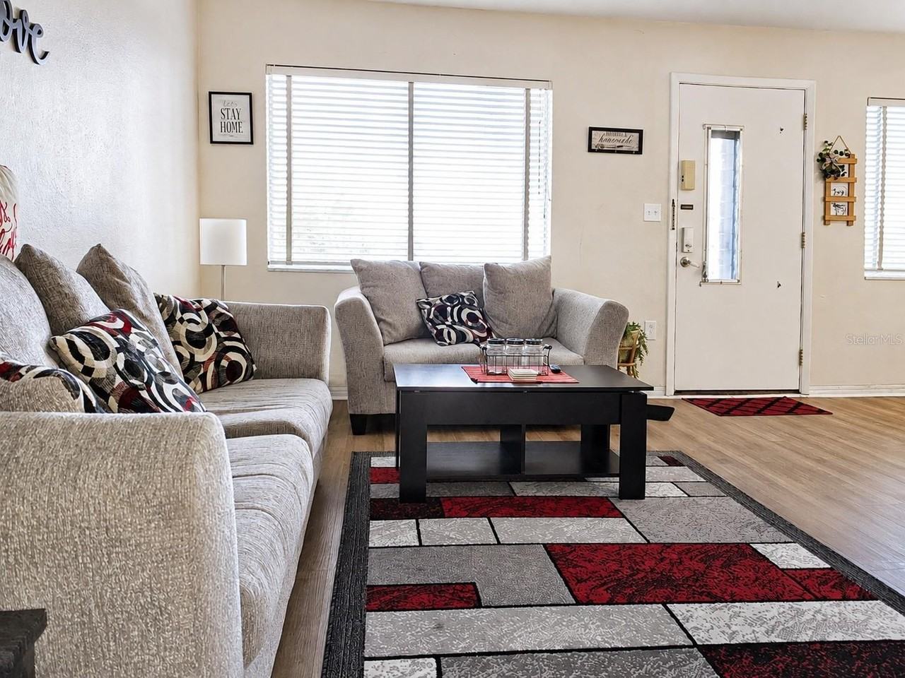 11251 80th Ave - Photo 5 of 15