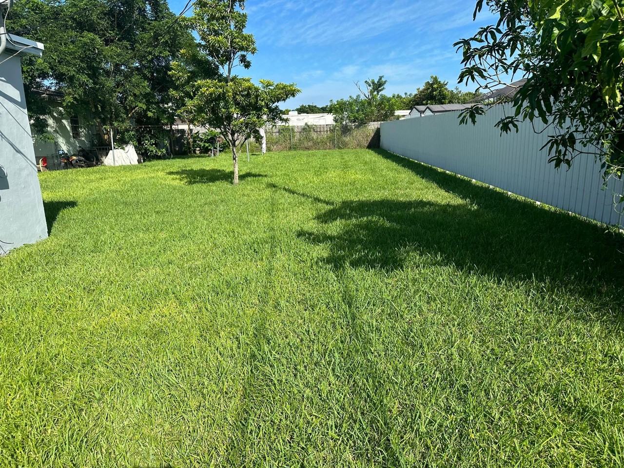 10480 Sw 181st Ter - Photo 2 of 13