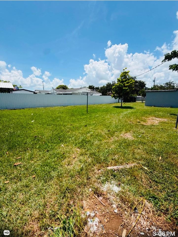 10480 Sw 181st Ter - Photo 4 of 13