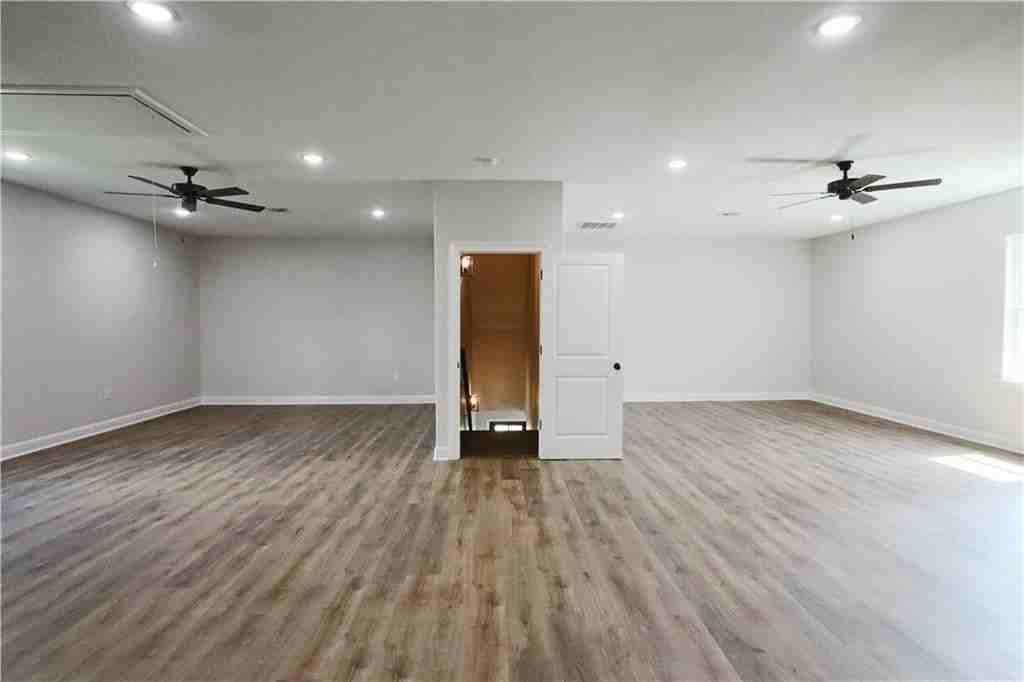 2736 Hill St - Photo 5 of 27