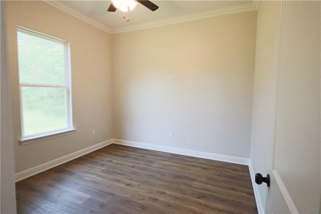 2736 Hill St - Photo 7 of 27