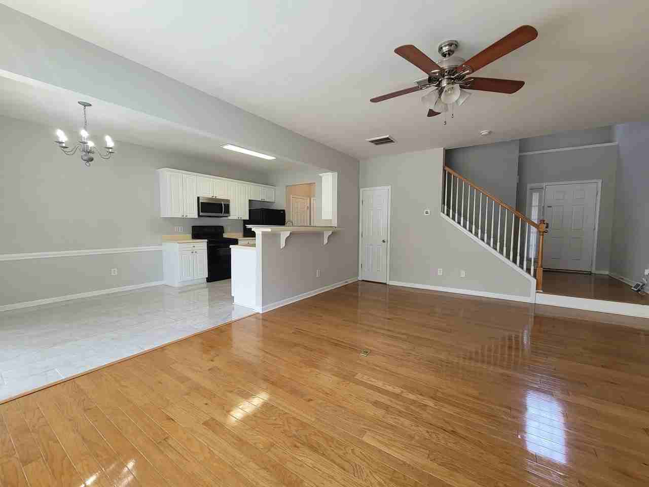 212 Brushy Creek Ln - Photo 2 of 13