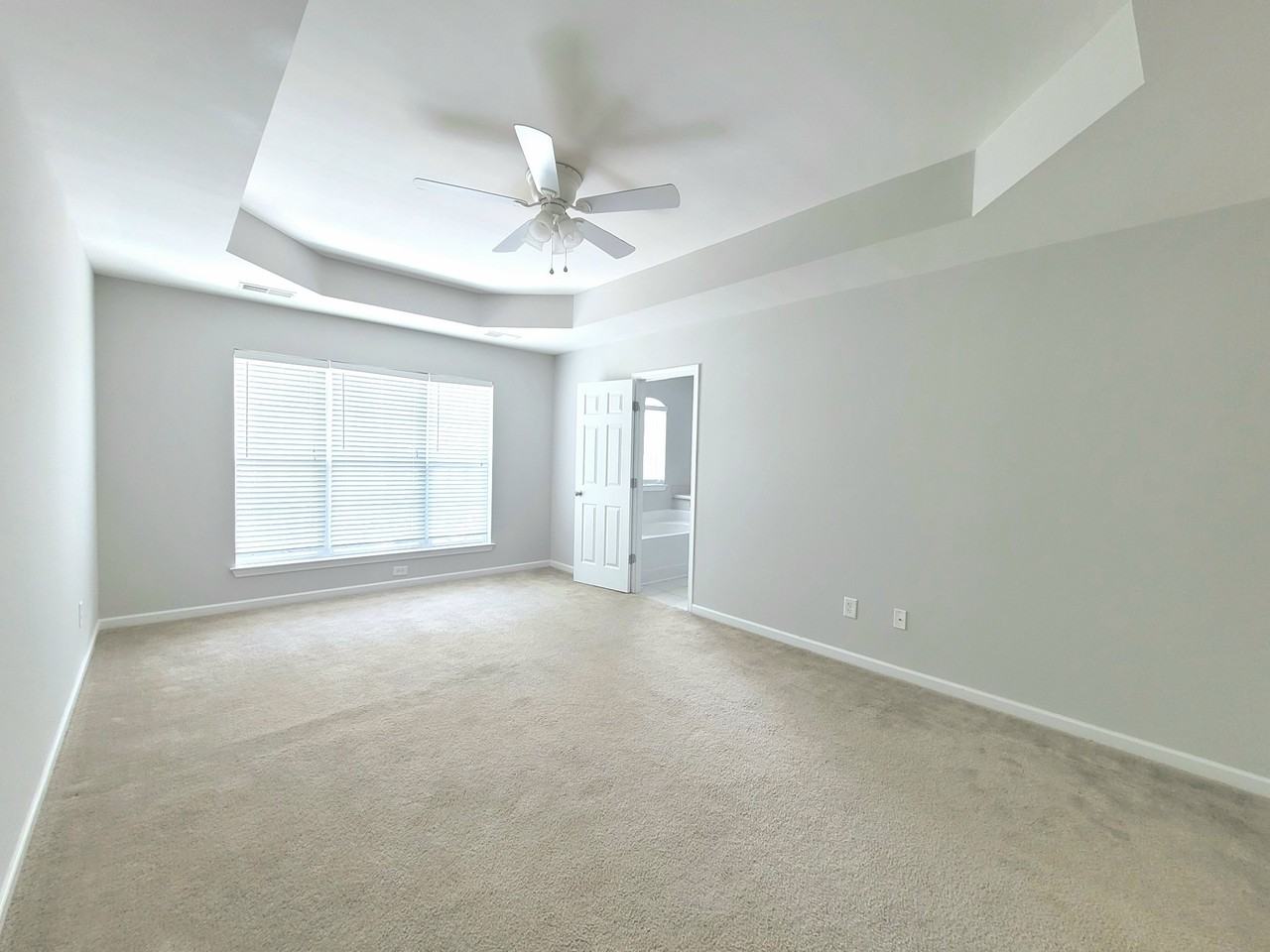212 Brushy Creek Ln - Photo 4 of 13