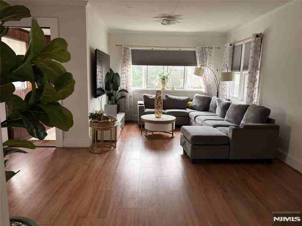 114 Woodland Ave - Photo 2 of 11