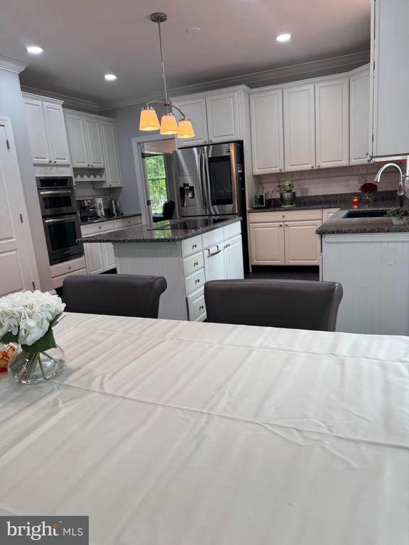 1 Shelley Ct - Photo 2 of 14
