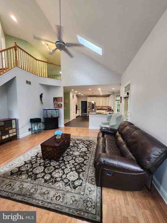 1 Shelley Ct - Photo 6 of 14