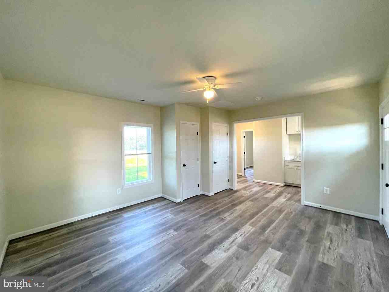 7990 Mackall Rd - Photo 4 of 18