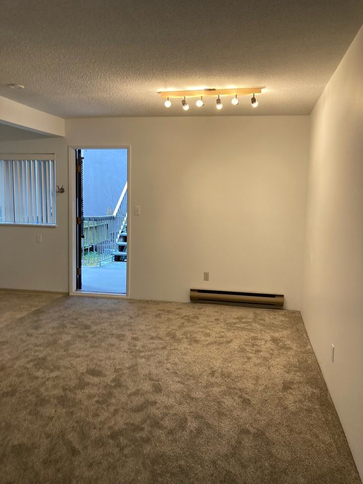 3563 Oak Street - Photo 6 of 14