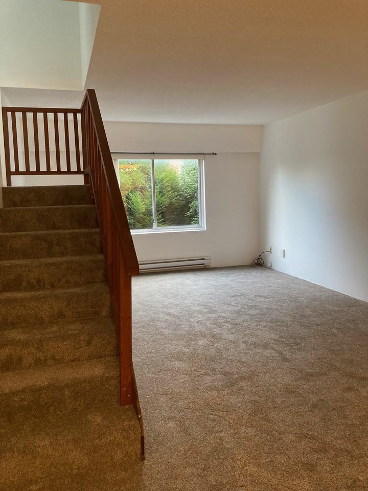 3563 Oak Street - Photo 2 of 14