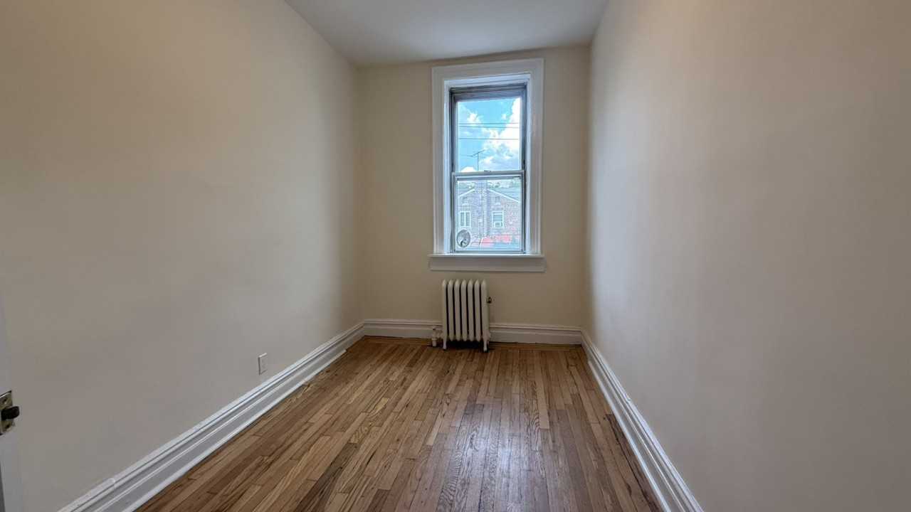 Colden Ave - Photo 3 of 11