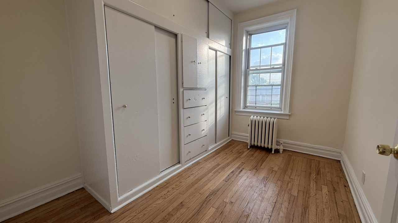 Colden Ave - Photo 5 of 11