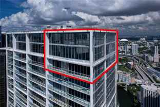 Brickell Ave & SE 6th St - Photo 1 of 1