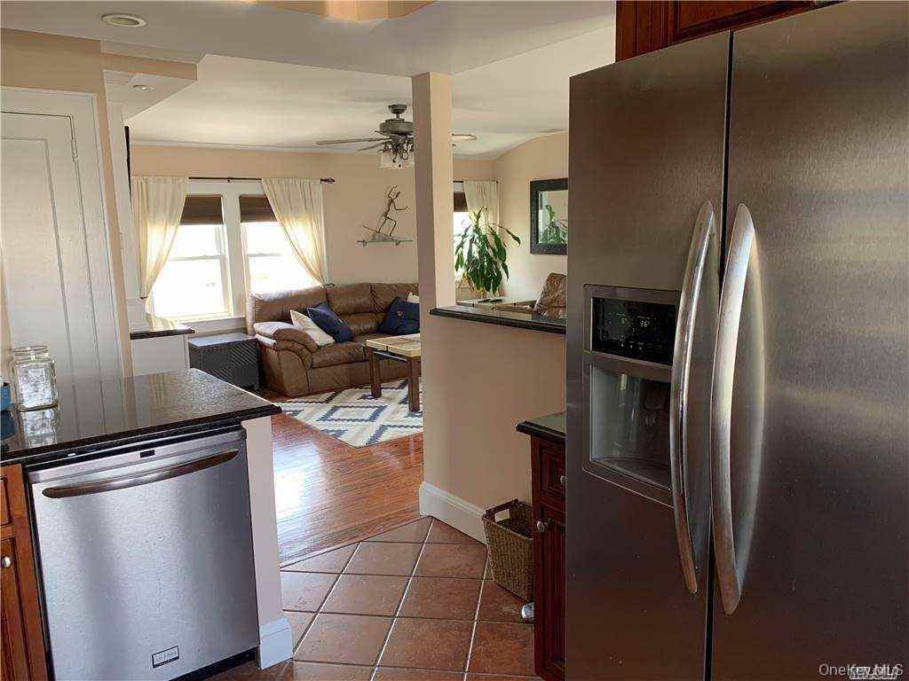 38 Clayton Ave - Photo 6 of 14