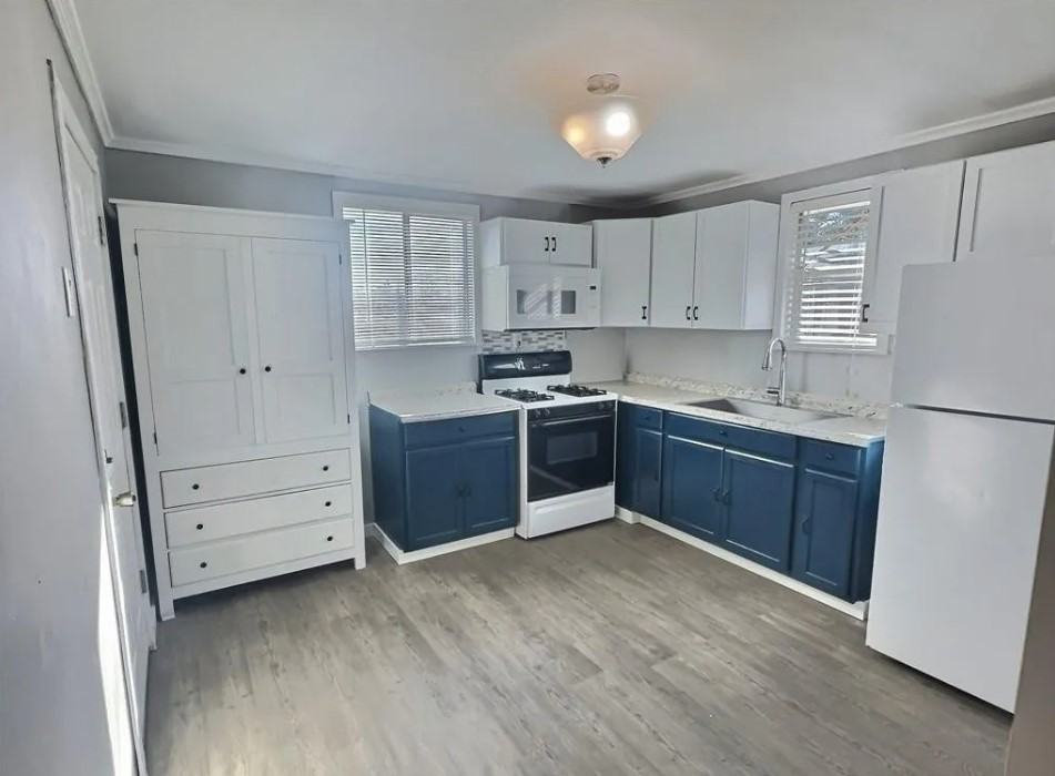 2425 Ernest St #1 - Photo 2 of 18