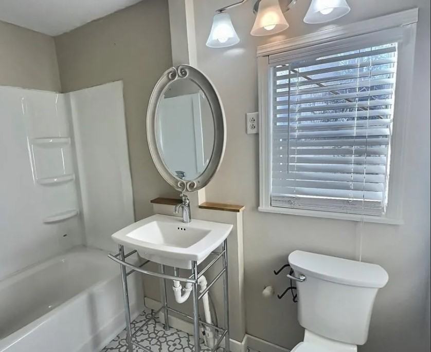2425 Ernest St #1 - Photo 4 of 18