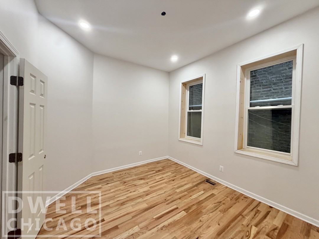 1824 S Canalport Ave #1R - Photo 4 of 9