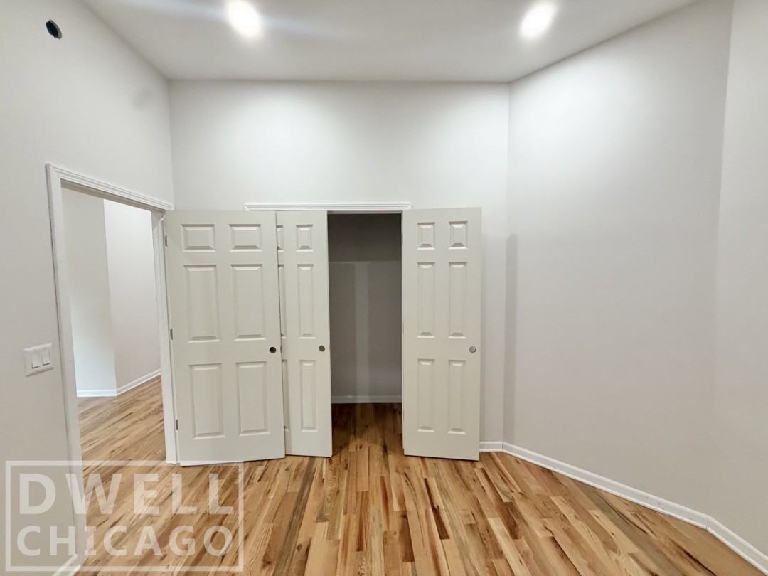 1824 S Canalport Ave #1R - Photo 6 of 9