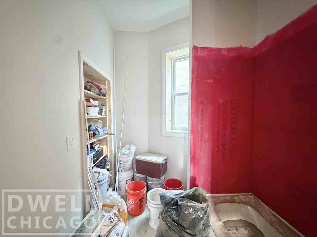 1824 S Canalport Ave #1R - Photo 7 of 9