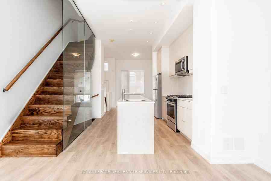 66A Perth Avenue - Photo 3 of 13