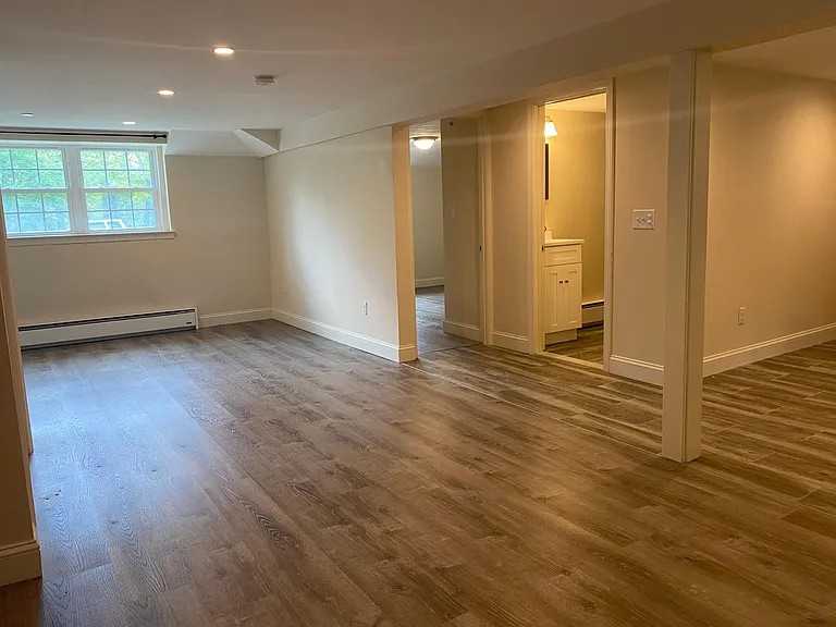 4833 Washington St #1L - Photo 7 of 13
