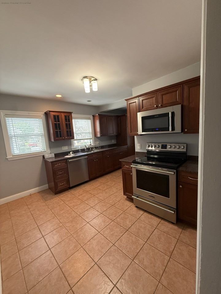 Glover Ave #1 - Photo 2 of 9