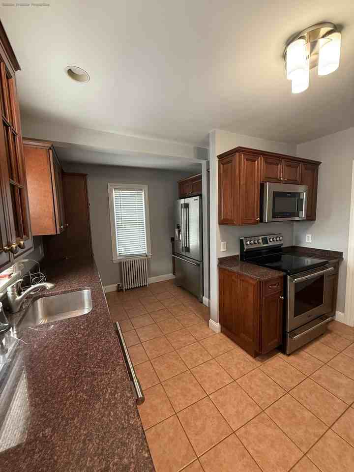 Glover Ave #1 - Photo 3 of 9