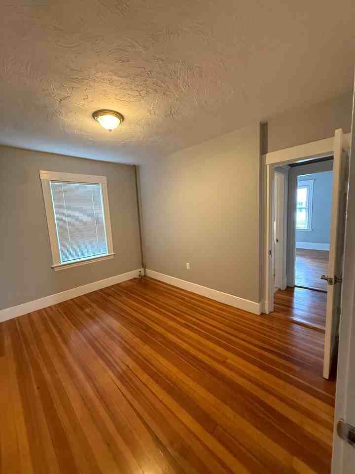 Glover Ave #1 - Photo 5 of 9
