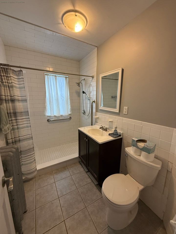 Glover Ave #1 - Photo 6 of 9