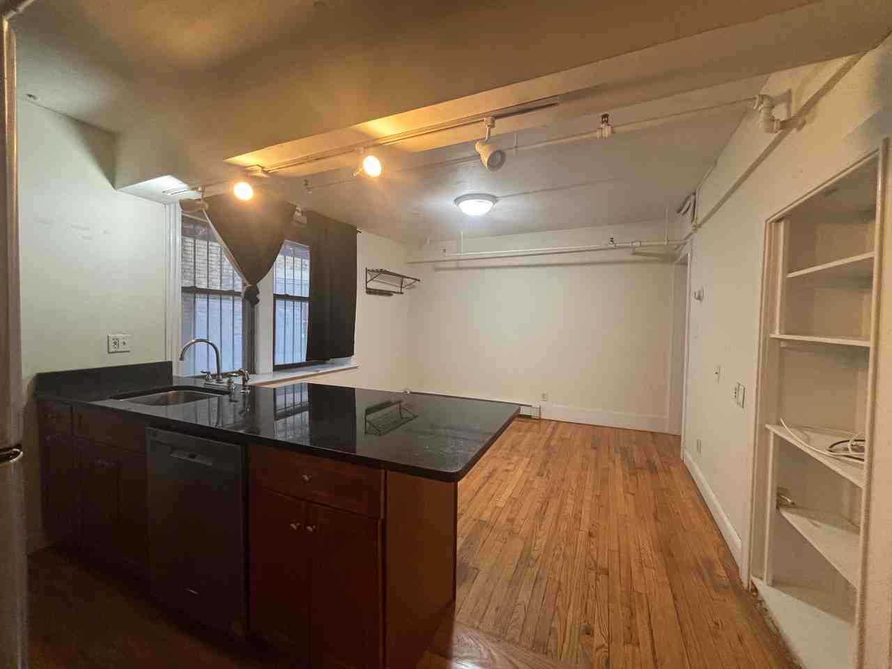 51 Park Dr #B1 - Photo 4 of 30