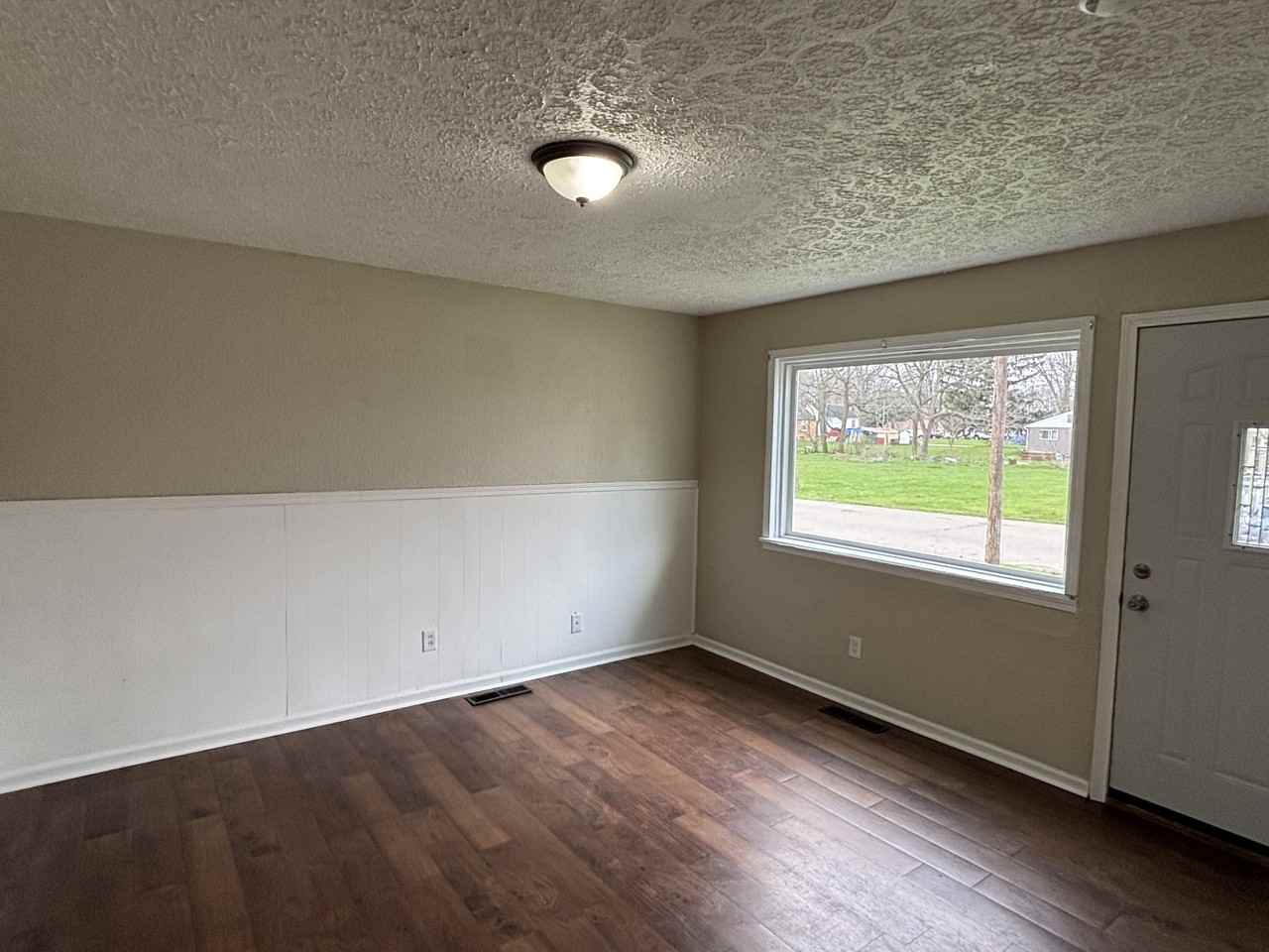 2626 Dorothy Ave Ne #1 - Photo 2 of 10