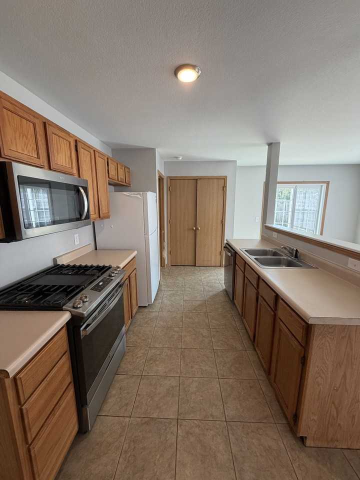 340 Grant Springs Dr #1 - Photo 6 of 14