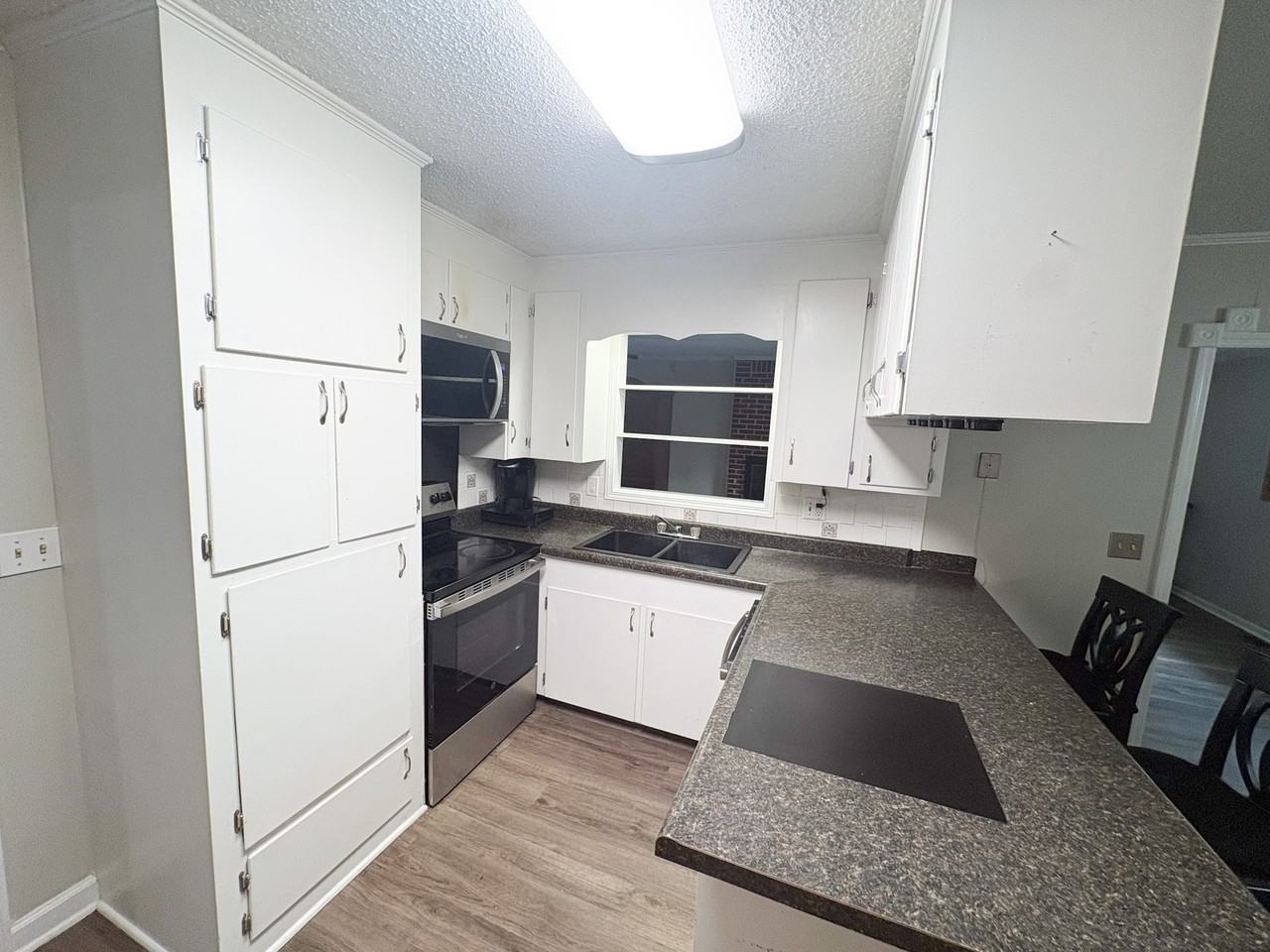1 Delane Dr #1 - Photo 6 of 23