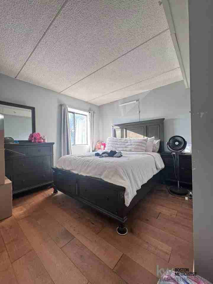32 Whites Ave #4407 - Photo 2 of 6