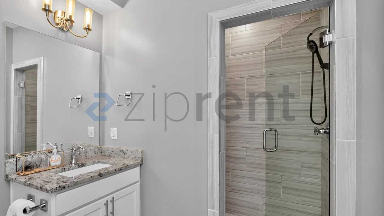 719 Douglas Ave #13 - Photo 6 of 36