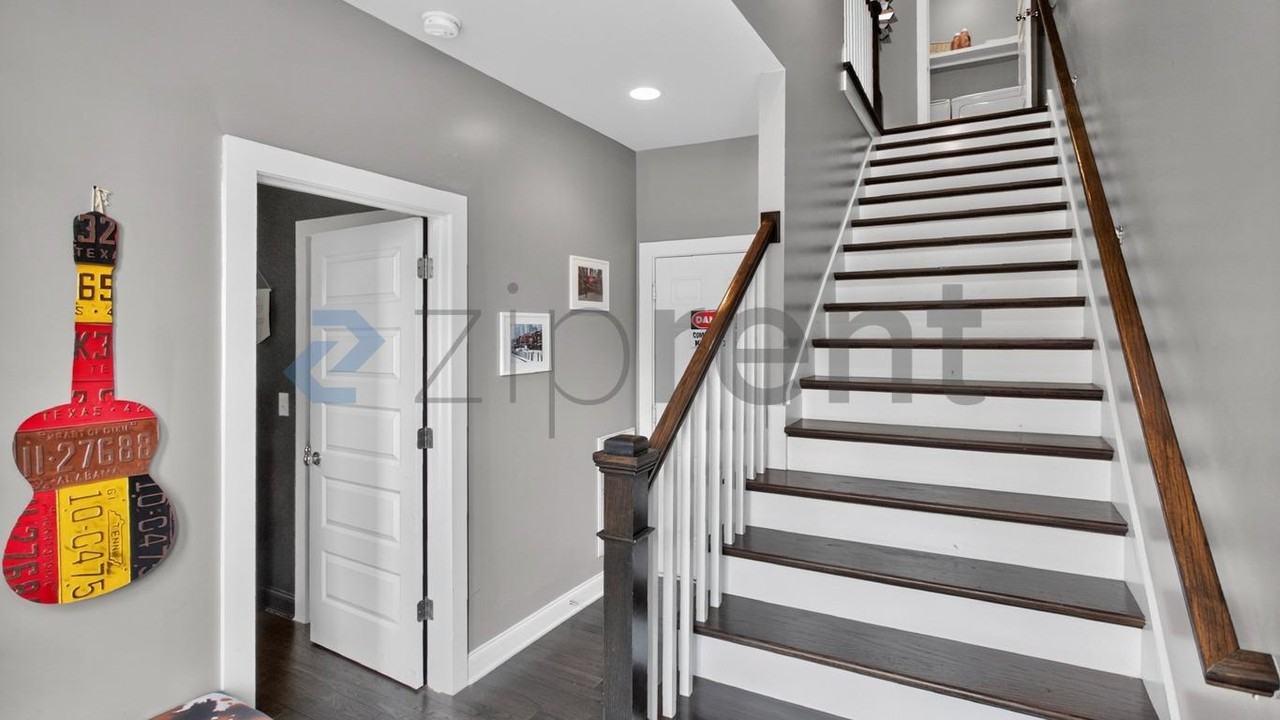 719 Douglas Ave #13 - Photo 6 of 31