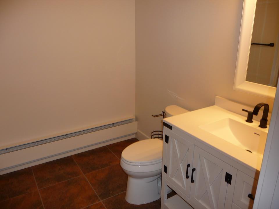 1516 Parkhill Dr - Photo 5 of 10
