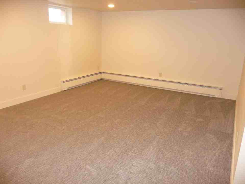 1516 Parkhill Dr - Photo 6 of 10