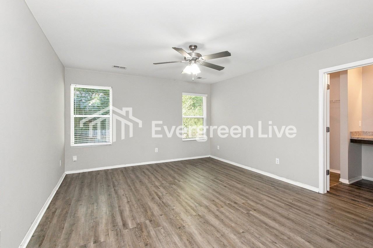 504 Margaret Ln - Photo 5 of 15