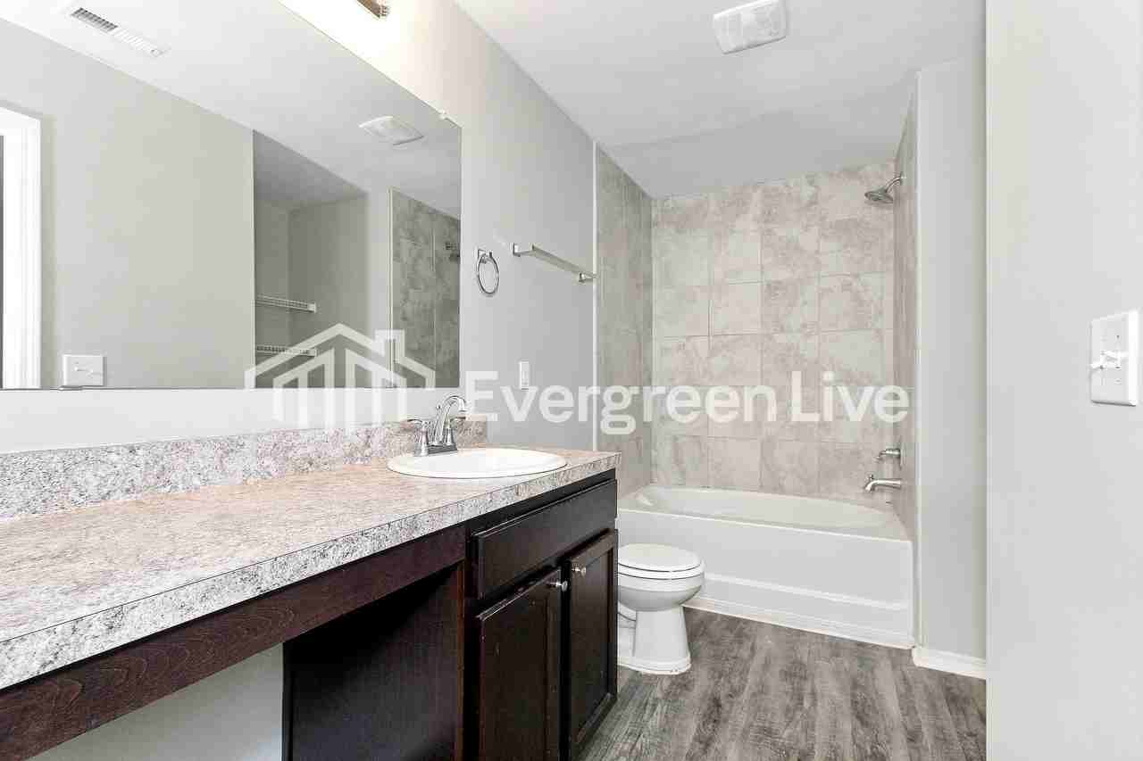 504 Margaret Ln - Photo 7 of 15