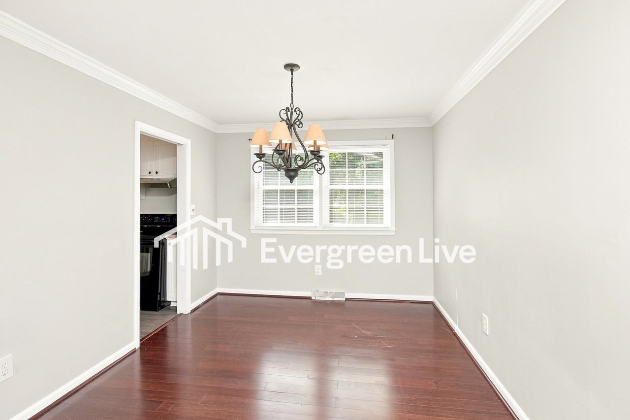 3012 Wildwood Ave - Photo 3 of 15