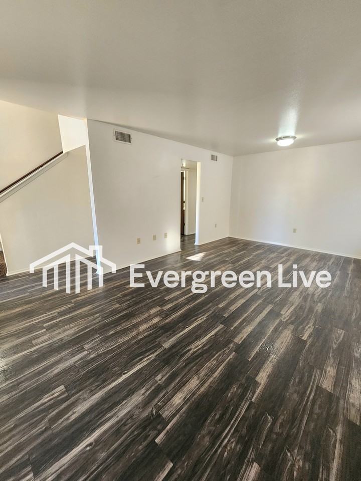 4105 Lew Wallace Dr - Photo 3 of 26