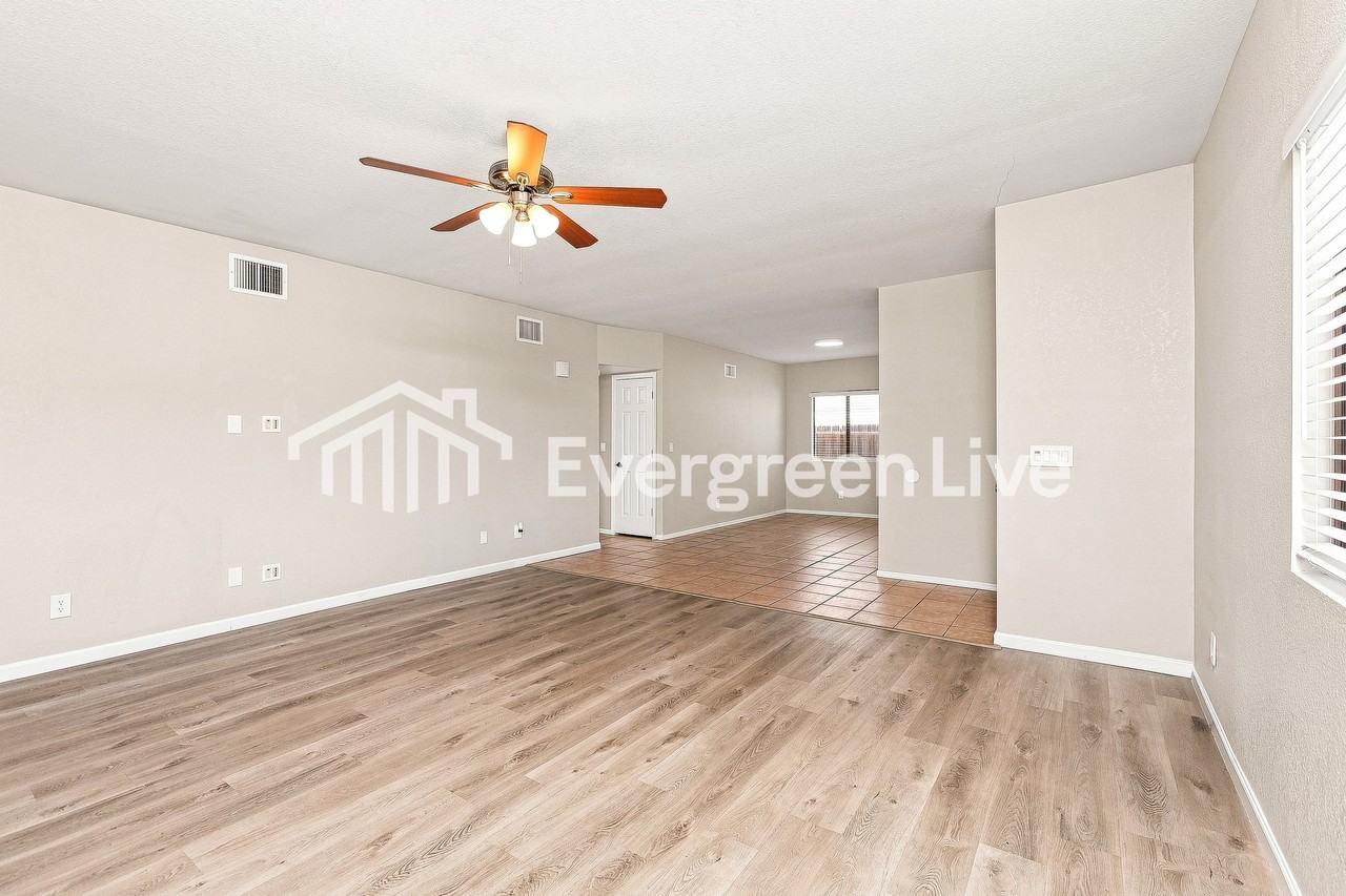3380 E Monte Vista Dr - Photo 4 of 15